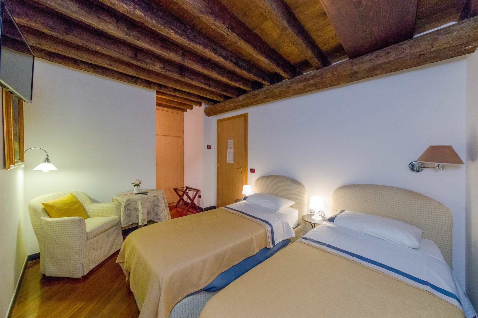Affittacamere Bed And Breakfast San Lorenzo Генуя Экстерьер фото